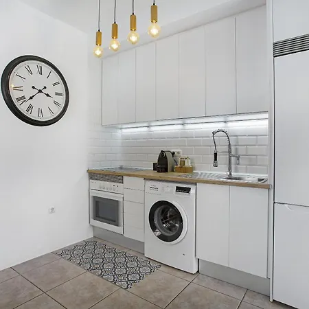 Appartement 104 *